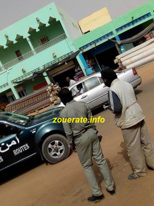 أحد عناصر أمن الطرق في ازويرات  بزيه الجديد صباح اليوم
