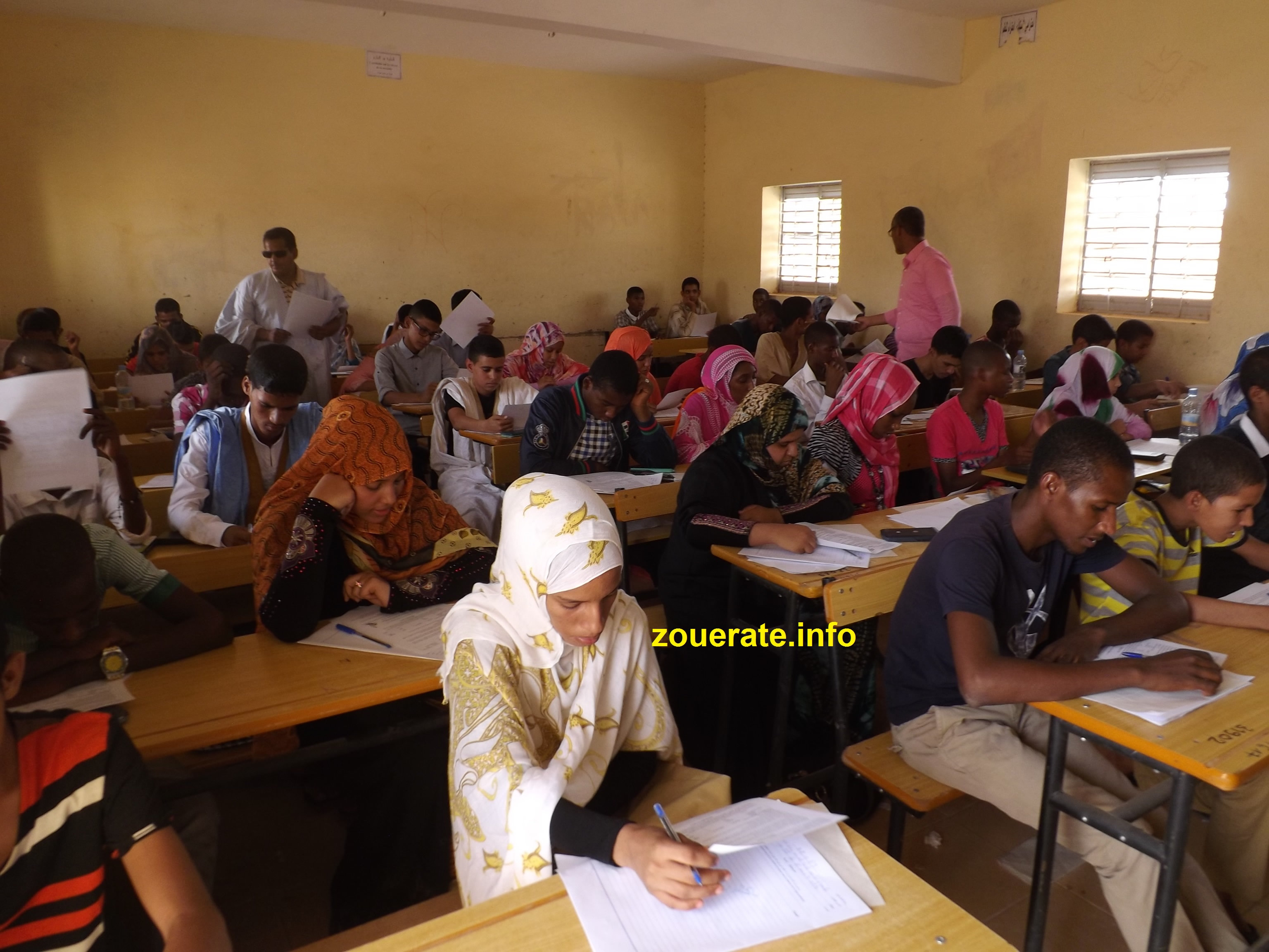 جانب من امتحانات الإمتياز بالنسبة لمستوى السنة الخامسة ثانوية