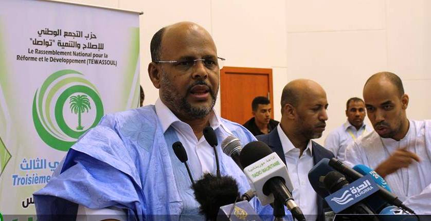 محمد جميل ول منصور خلال حفل افتتاح المؤتمر الثالث لحزب تواصل 