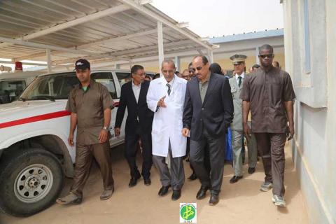 ولد عبد العزيز في المركز الصحي بافديرك-تصوير الوكالة الموريتانية للأنباء