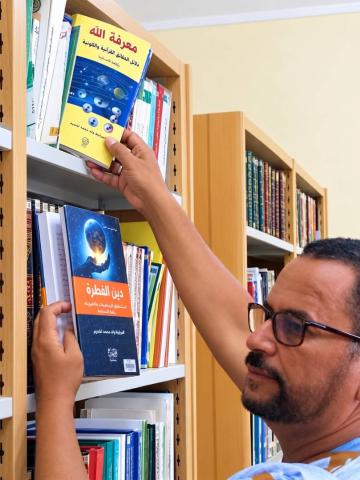 عدت إلى المكتبة .. فوجدت ربع قرن من حياتي بين الرفوف