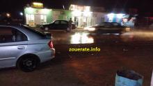 صورة من الشارع الرئيسي اثناء تهاطل الأمطار الليلة على مدينة ازويرات 